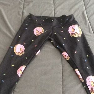 Beast Worx skull donut leggings size M